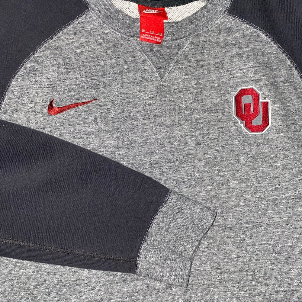 Nike Pullover - image 2